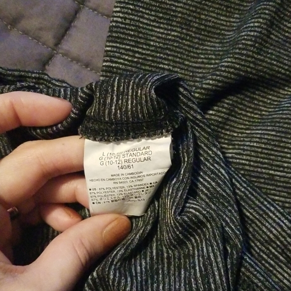 Girls 10/12 Old Navy Capri Active gray/black - Picture 4 of 4